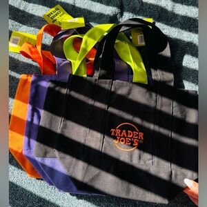 Trader Joe's Reusable Tote Bags Set